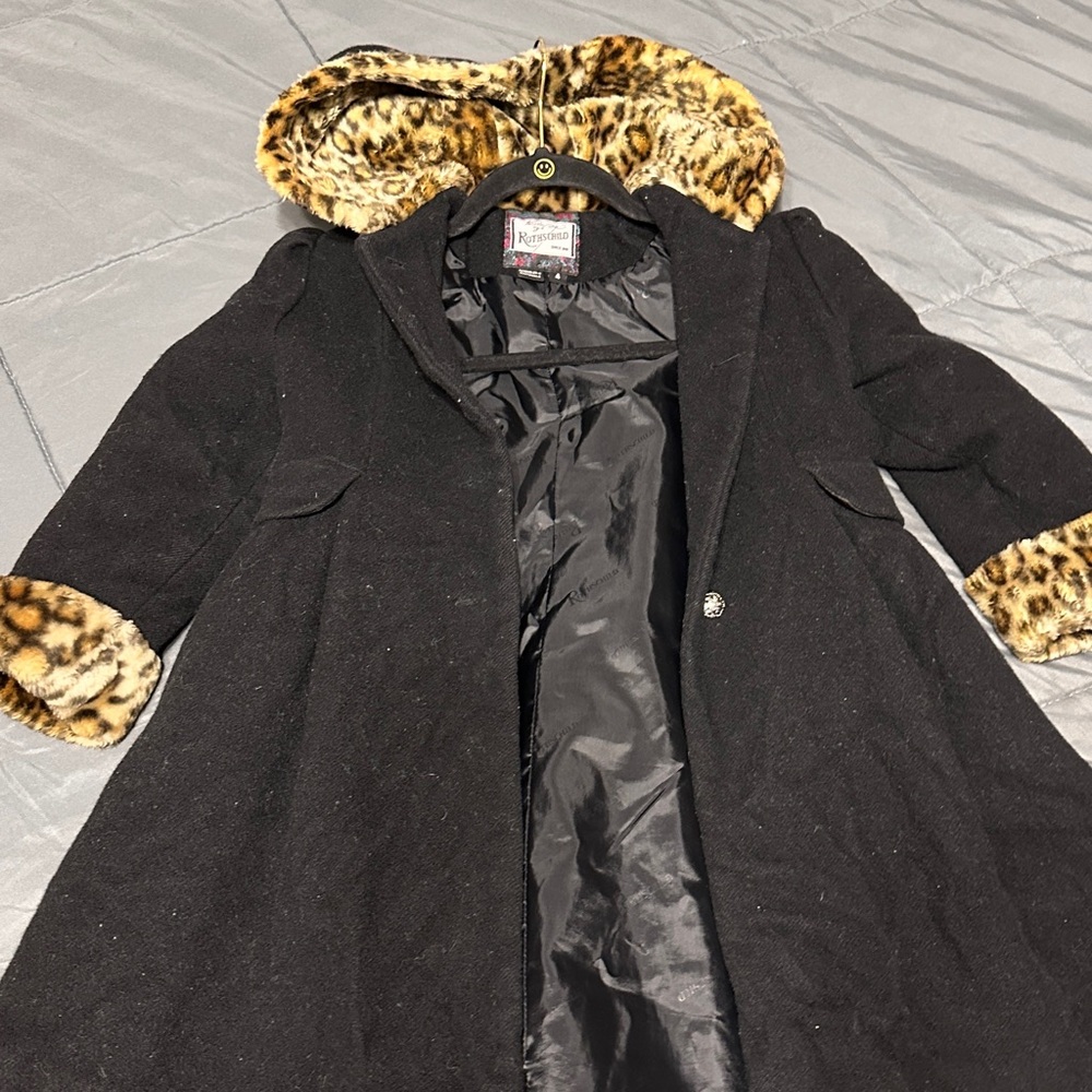 Coat kids  size 4 rotchschild